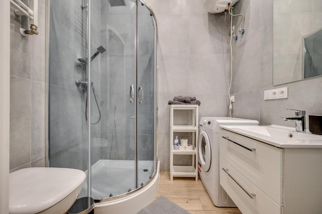 Central Platinum Apartments 8 รืบนิค ภายนอก รูปภาพ
